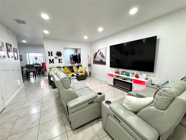 479 NE 5th Way 479, Florida City, FL 33034
