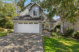 900 SE Mystic Drive, Grants Pass, OR 97527