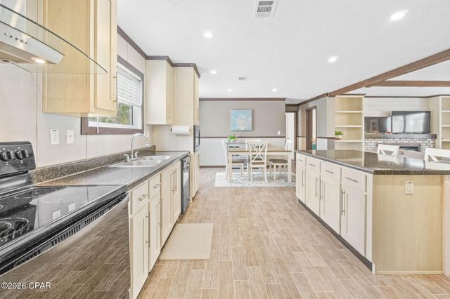 3516 Enterprise Circle, Chipley, FL 32428