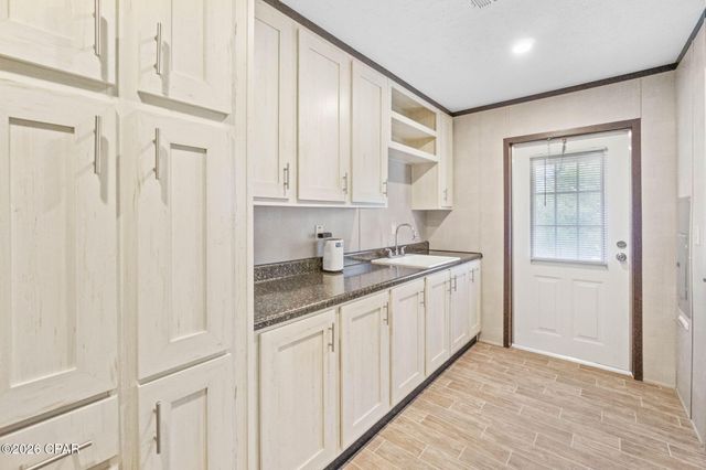 3516 Enterprise Circle, Chipley, FL 32428