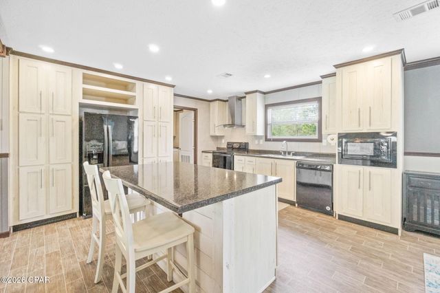 3516 Enterprise Circle, Chipley, FL 32428