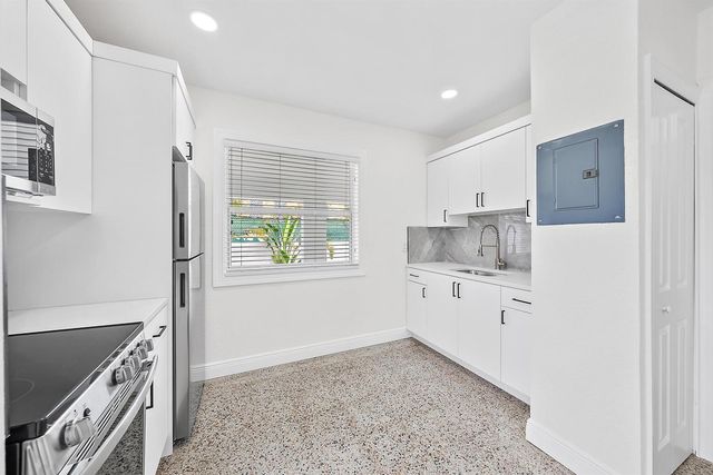3808 Broadway 3, West Palm Beach, FL 33407
