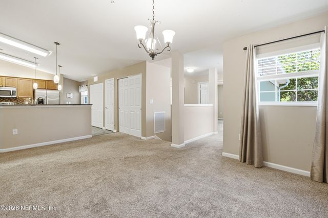 8733 LITTLE SWIFT Circle 23D, Jacksonville, FL 32256