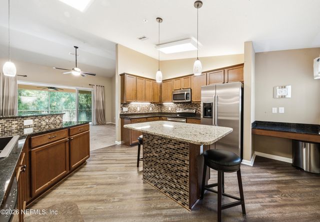 8733 LITTLE SWIFT Circle 23D, Jacksonville, FL 32256
