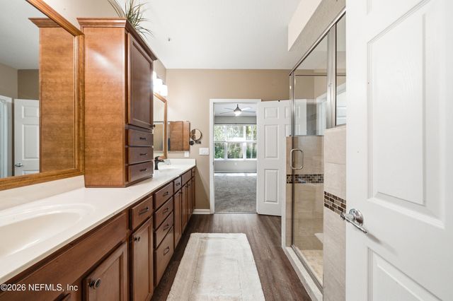 8733 LITTLE SWIFT Circle 23D, Jacksonville, FL 32256