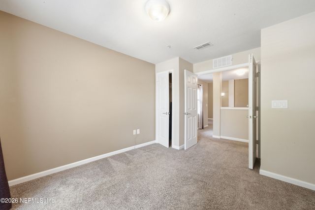 8733 LITTLE SWIFT Circle 23D, Jacksonville, FL 32256