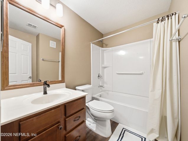 8733 LITTLE SWIFT Circle 23D, Jacksonville, FL 32256