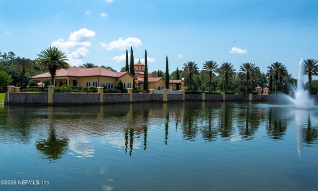 8733 LITTLE SWIFT Circle 23D, Jacksonville, FL 32256