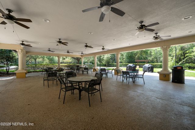 8733 LITTLE SWIFT Circle 23D, Jacksonville, FL 32256