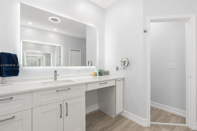 7476 Brunswick Cir, Boynton Beach, FL 33472