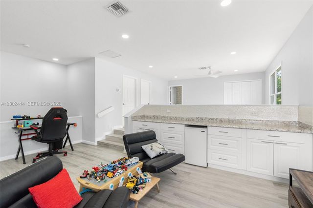7476 Brunswick Cir, Boynton Beach, FL 33472
