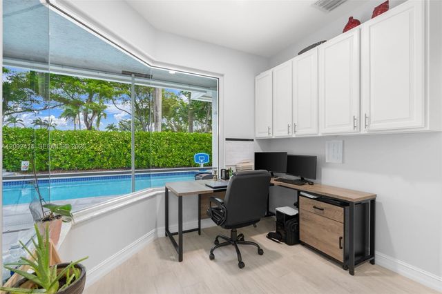 7476 Brunswick Cir, Boynton Beach, FL 33472