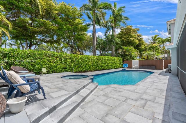7476 Brunswick Cir, Boynton Beach, FL 33472