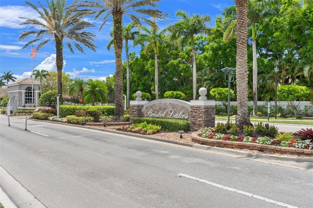 7476 Brunswick Cir, Boynton Beach, FL 33472
