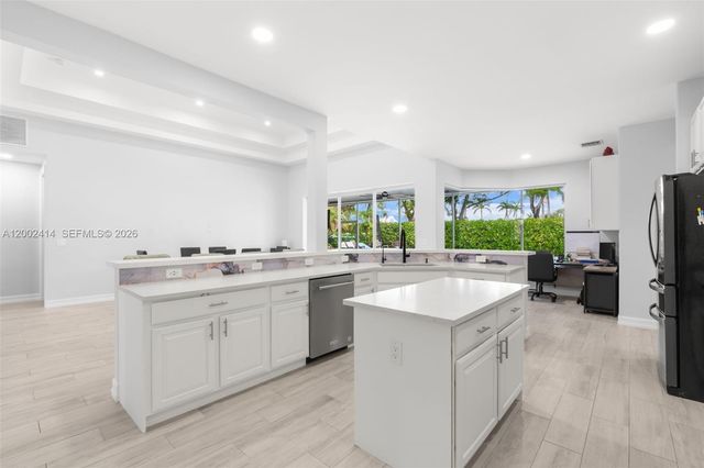7476 Brunswick Cir, Boynton Beach, FL 33472