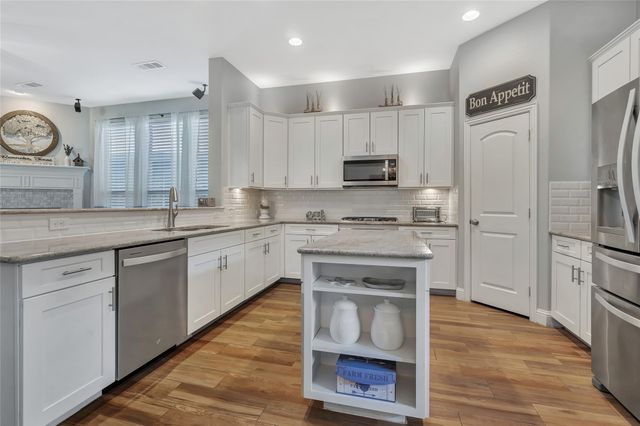 15420 Elm Bluff Way, Fort Worth, TX 76262