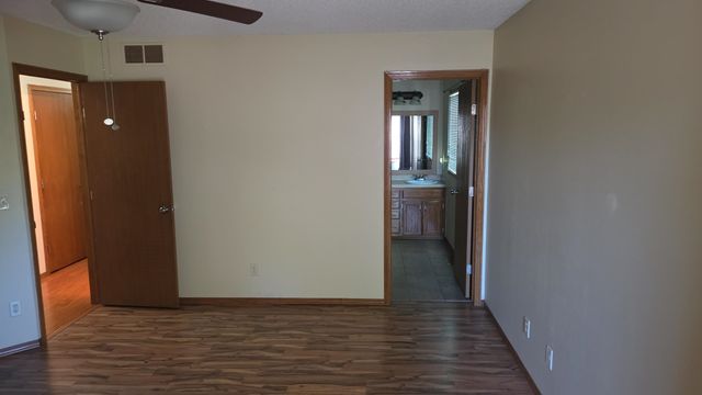 11402 W Cindy St, Wichita, KS 67212
