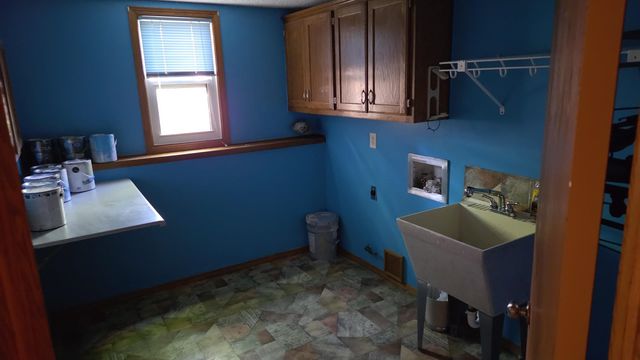 11402 W Cindy St, Wichita, KS 67212
