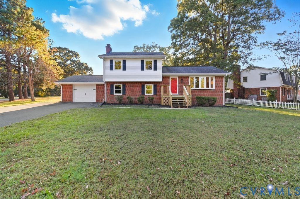 4401 Greenbriar Dr, Chester, VA 23831