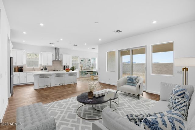 10218 S 21st Drive, Phoenix, AZ 85041