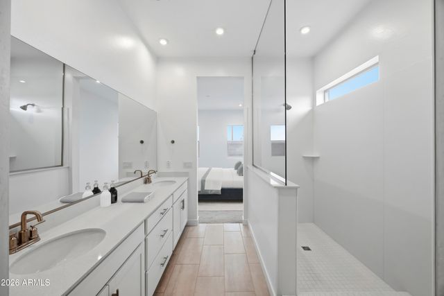 10218 S 21st Drive, Phoenix, AZ 85041