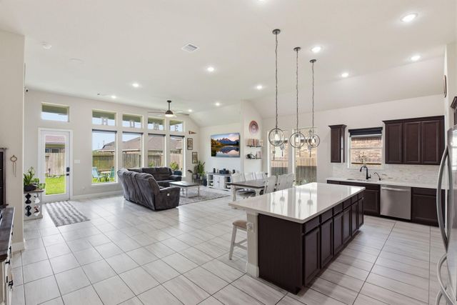 18802 Lynnwood Crest Lane, Manvel, TX 77578