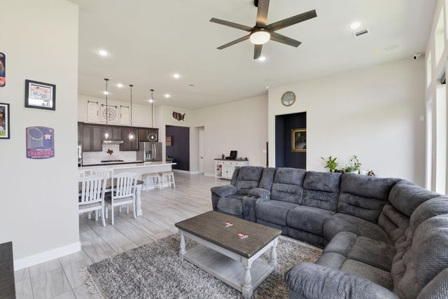 18802 Lynnwood Crest Lane, Manvel, TX 77578