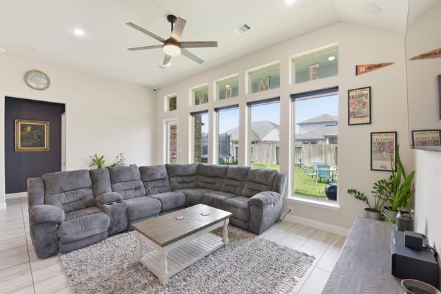 18802 Lynnwood Crest Lane, Manvel, TX 77578