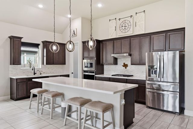 18802 Lynnwood Crest Lane, Manvel, TX 77578