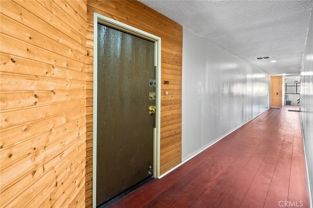 300 S Reno Street 303, Los Angeles, CA 90057