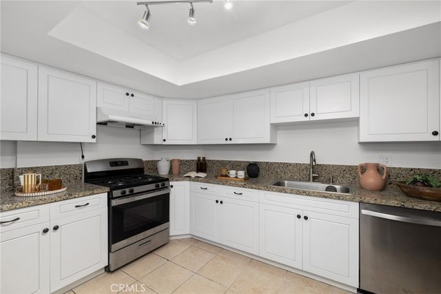 300 S Reno Street 303, Los Angeles, CA 90057