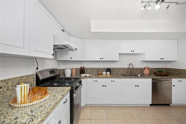 300 S Reno Street 303, Los Angeles, CA 90057