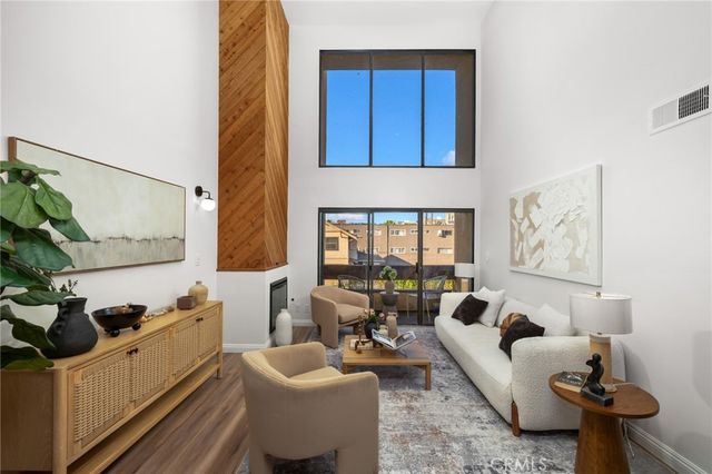 300 S Reno Street 303, Los Angeles, CA 90057