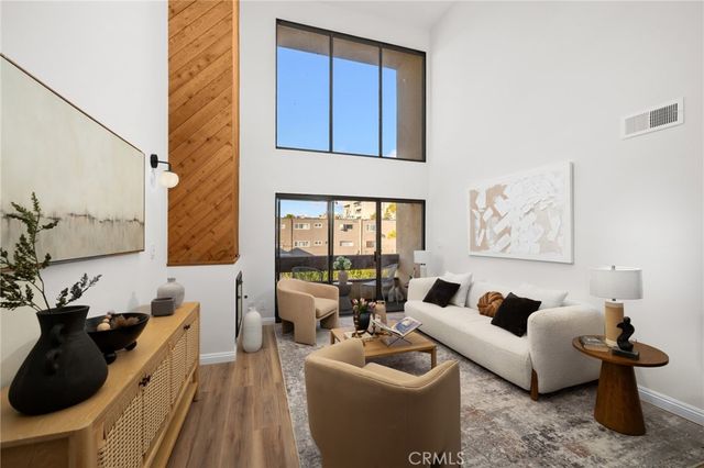 300 S Reno Street 303, Los Angeles, CA 90057