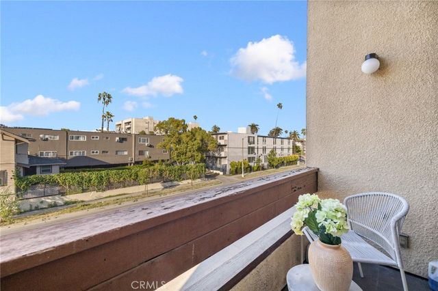 300 S Reno Street 303, Los Angeles, CA 90057