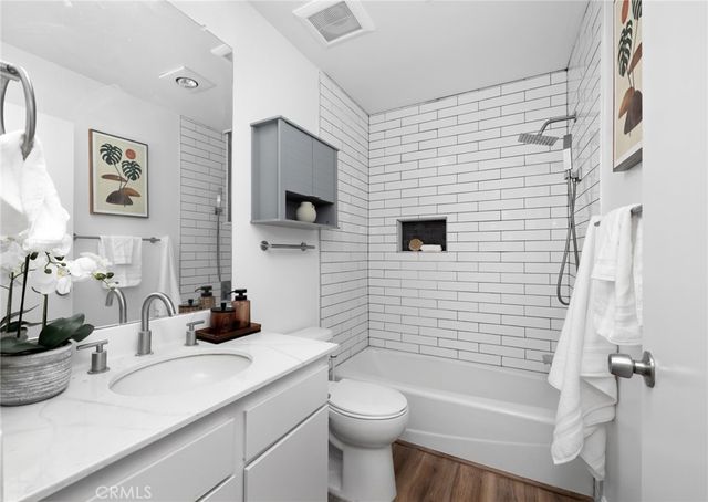 300 S Reno Street 303, Los Angeles, CA 90057
