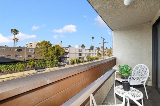 300 S Reno Street 303, Los Angeles, CA 90057