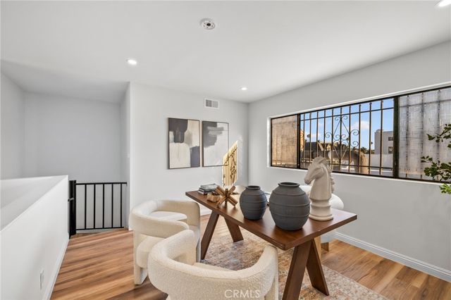 300 S Reno Street 303, Los Angeles, CA 90057