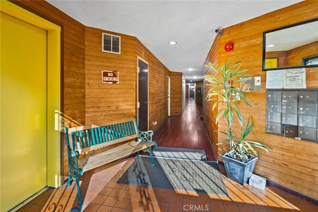 300 S Reno Street 303, Los Angeles, CA 90057