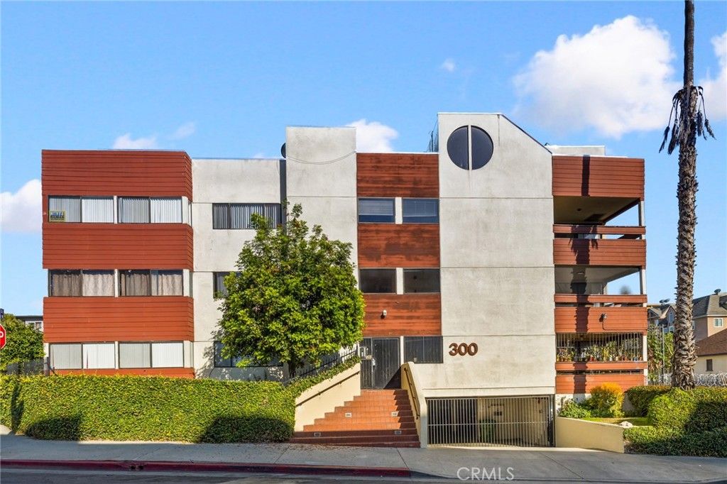 300 S Reno Street 303, Los Angeles, CA 90057