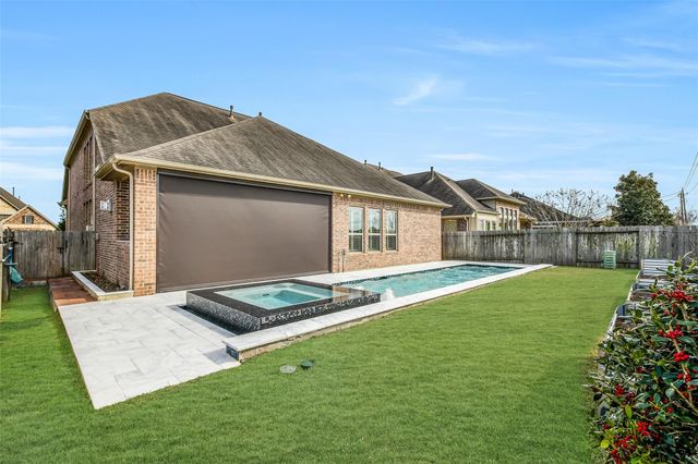 1652 Longwood Glen Lane, Friendswood, TX 77546