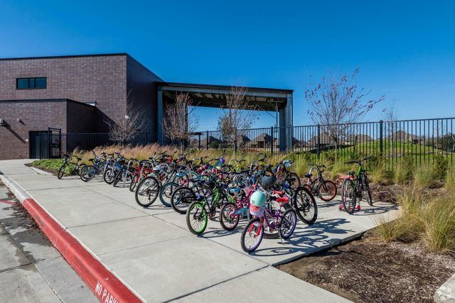 1652 Longwood Glen Lane, Friendswood, TX 77546