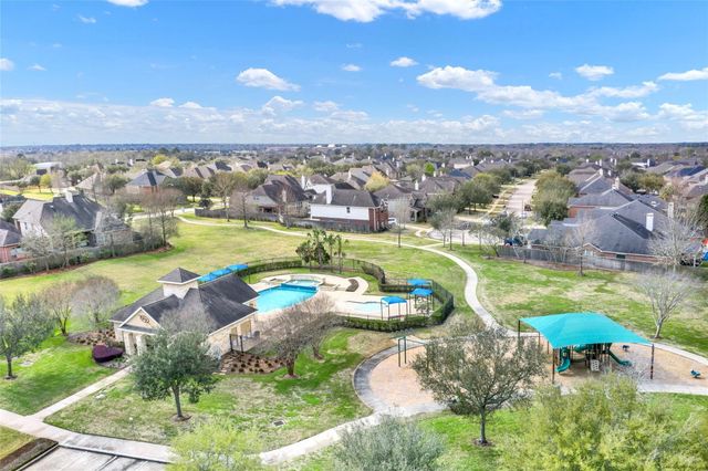 1652 Longwood Glen Lane, Friendswood, TX 77546