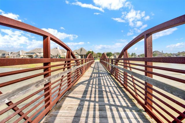 1652 Longwood Glen Lane, Friendswood, TX 77546