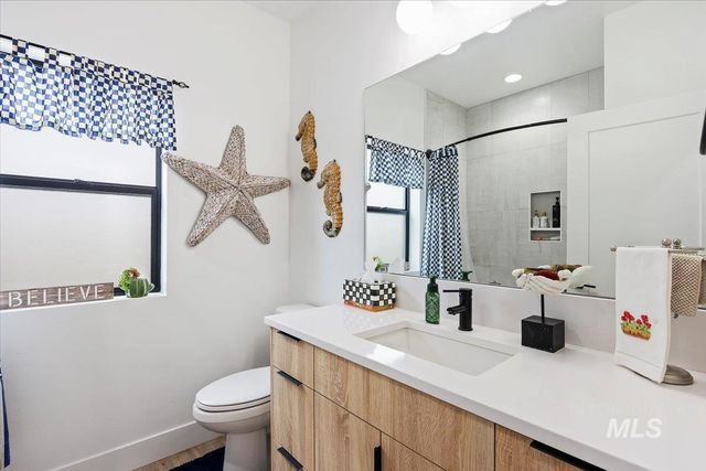 1011 Gem Avenue, Kimberly, ID 83341