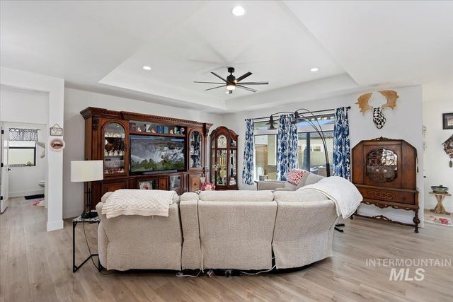 1011 Gem Avenue, Kimberly, ID 83341