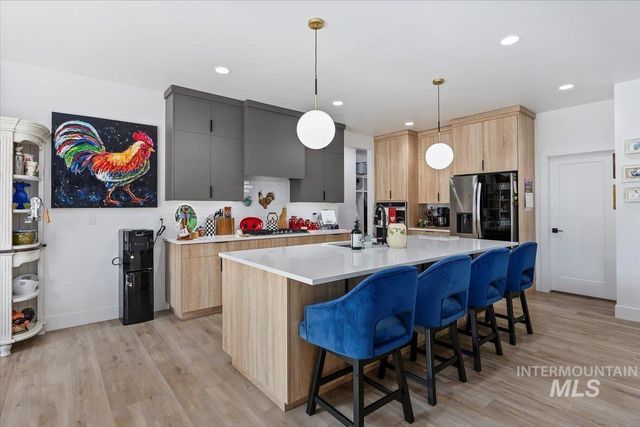 1011 Gem Avenue, Kimberly, ID 83341