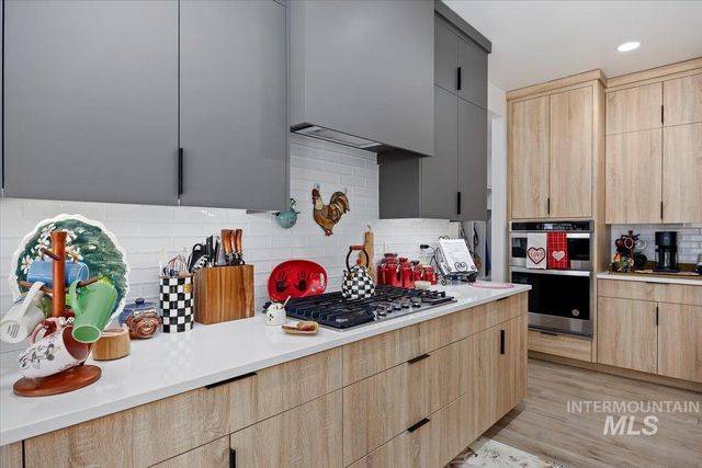 1011 Gem Avenue, Kimberly, ID 83341