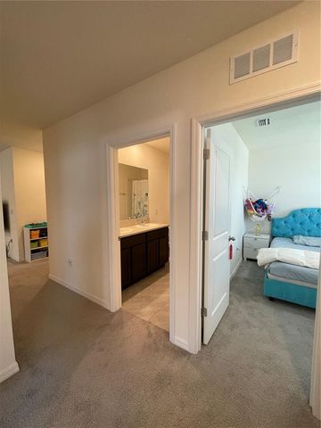 2927 COMMON FIG RUN, Wesley Chapel, FL 33543