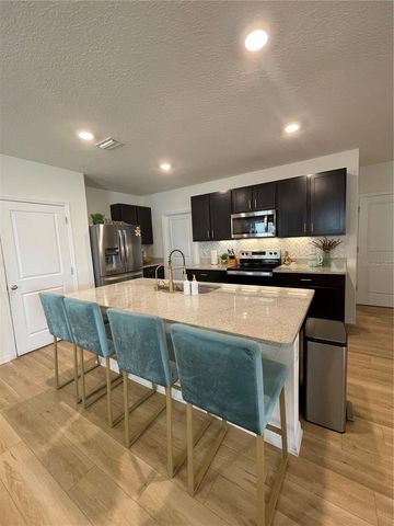2927 COMMON FIG RUN, Wesley Chapel, FL 33543